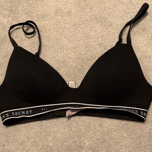32B Victoria Secret Black Wireless Push-up bra